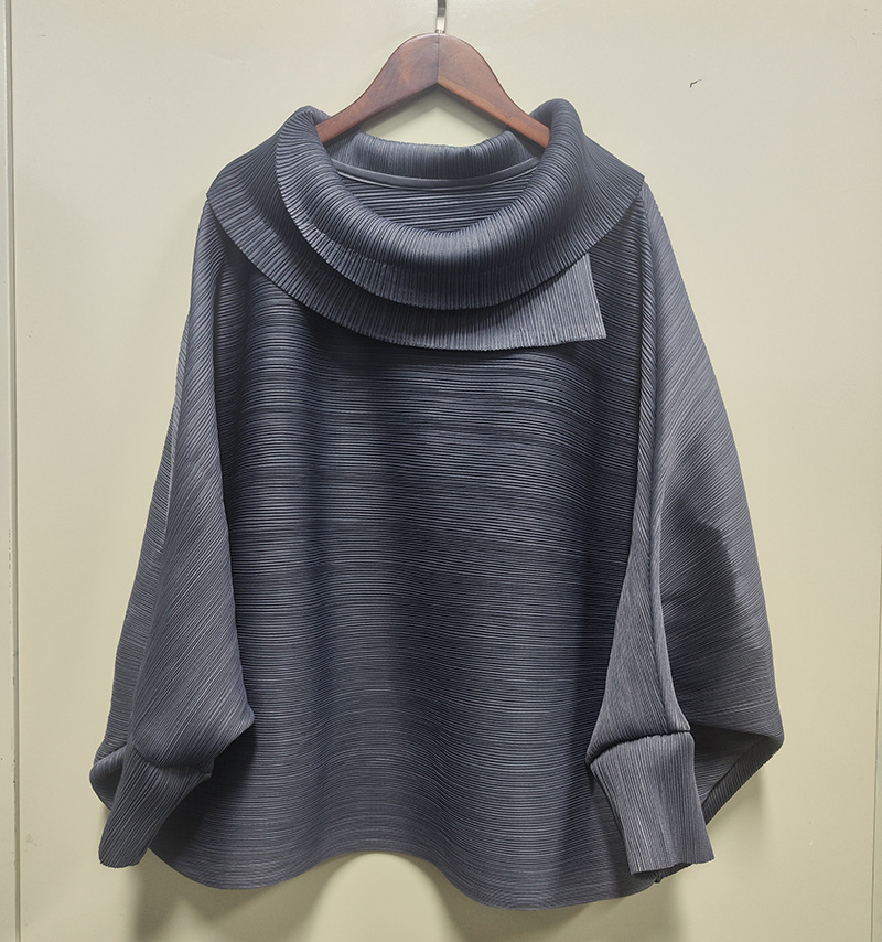 สีเทาเข้ม