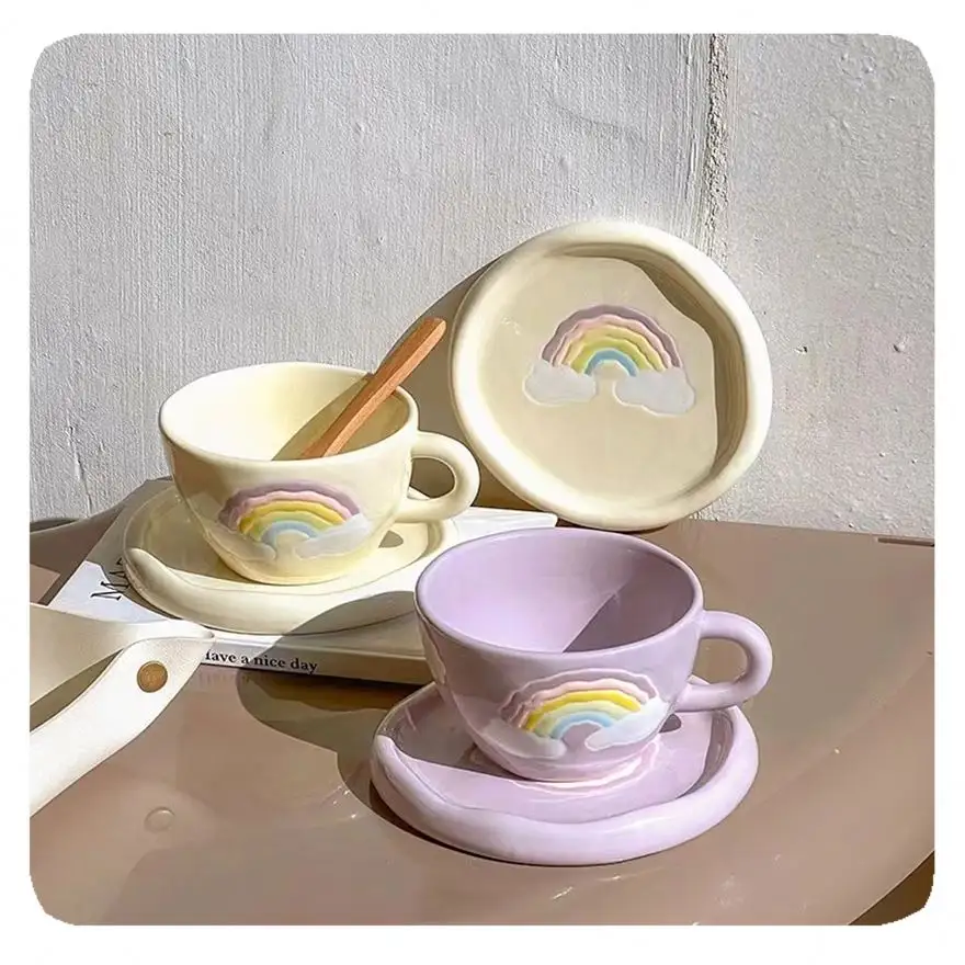 Vente chaude coloré arc-en-ciel motif en porcelaine émaillée tasse à café tasse à thé soucoupe ensemble ins corée belle tasse à café faite à la main ensemble