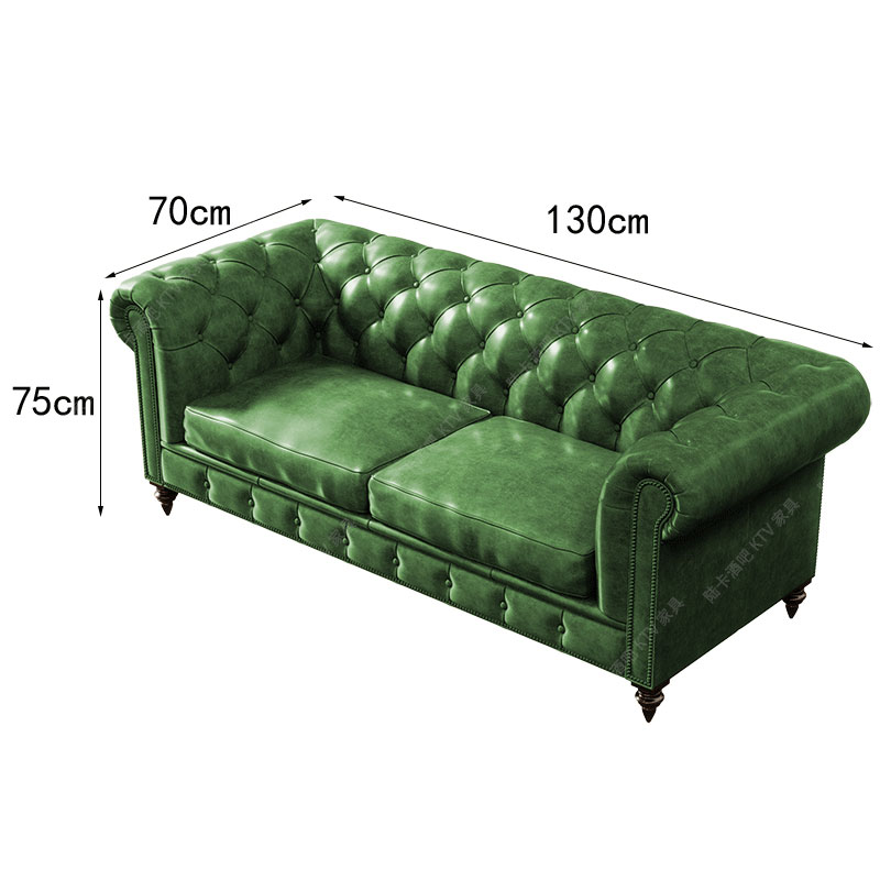 Canapé vert foncé avec le souffle de bébé