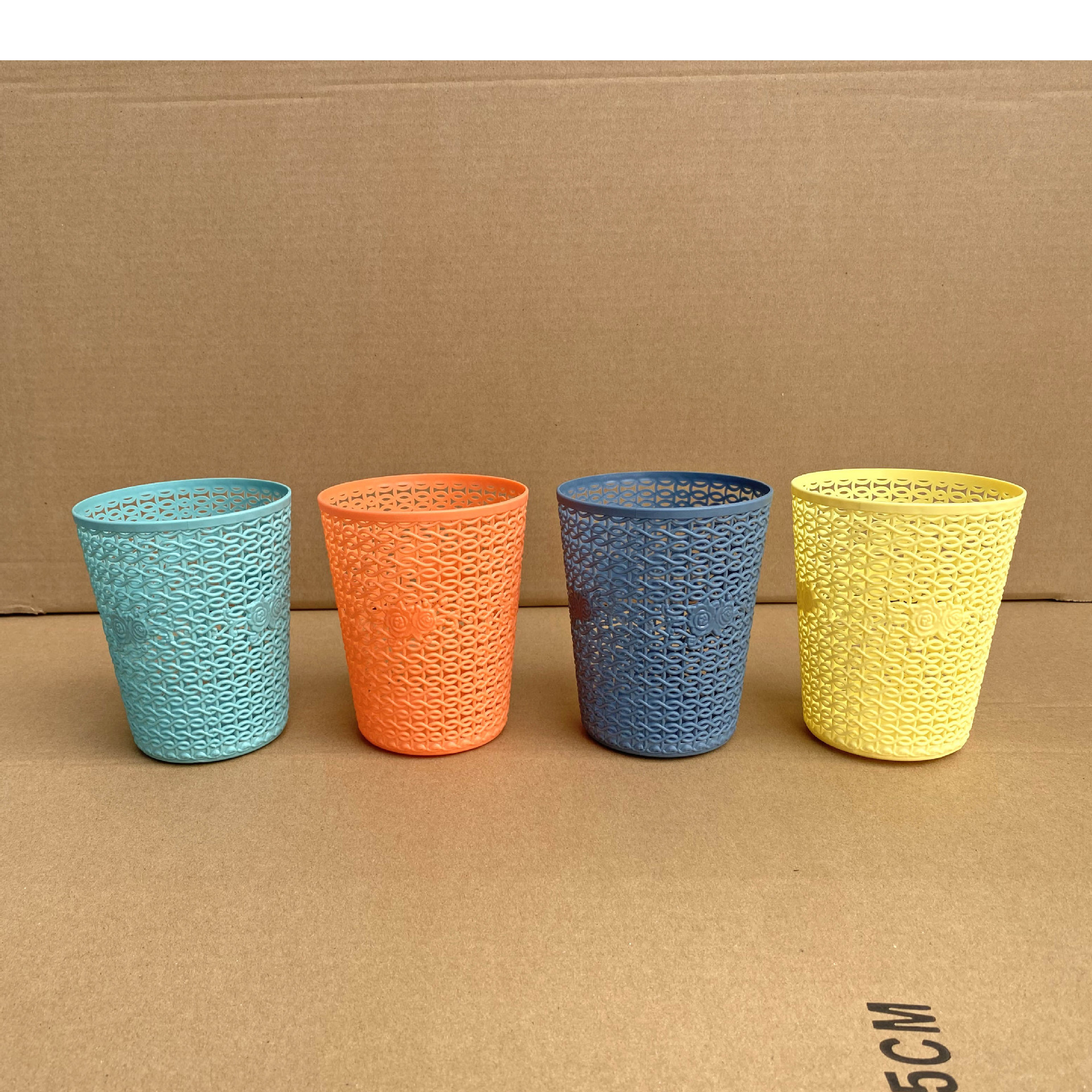 034, panier de rangement quadricolore (480/carton)