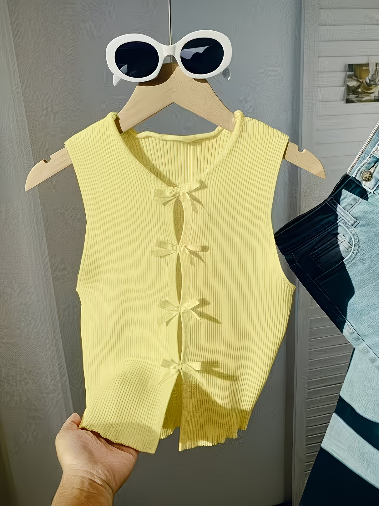 Jaune