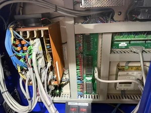 高品质二手IA2000 b-j塑料注塑机250吨2代，带新的核心螺杆部件 - Product Image 5