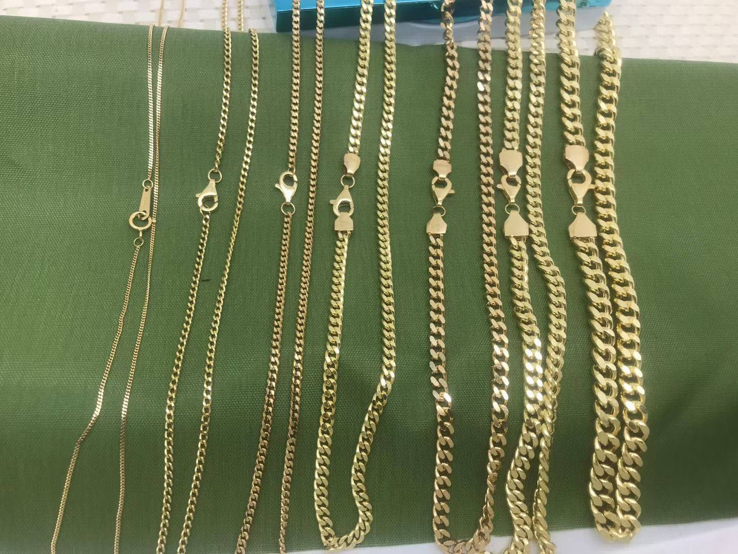 Chaîne cubaine solide de 18 pouces, 5 mm (30 g)