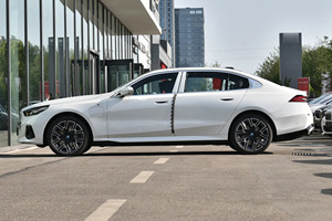 BMW I5 için <span class=keywords><strong>2025</strong></span> XDrive50L M spor lüks elektrikli Sedan 590HP Panoramic panoramik Sunroof M spor paketi