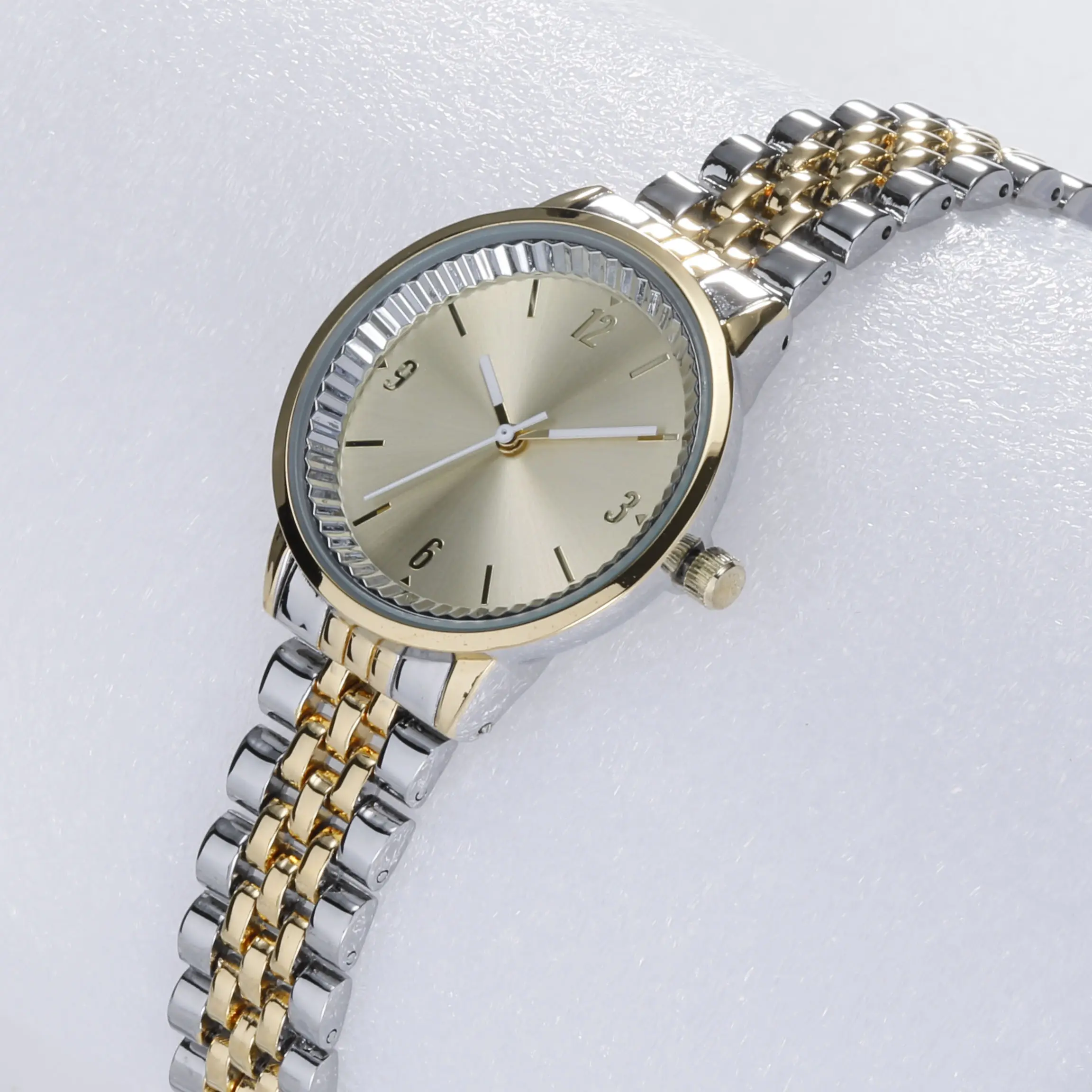 Reloj de pulsera de alta calidad para mujer, personalizado, con logotipo, nuevo diseño, publicidad, resistente al agua, fecha, envío gratis
