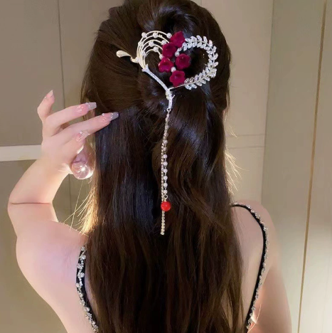 J87 red flower heart