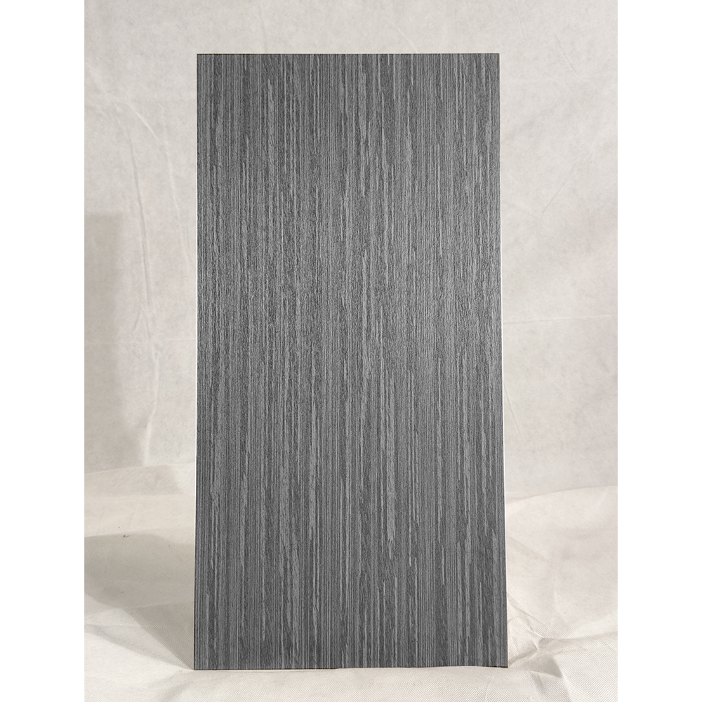 สีดำสีกากี