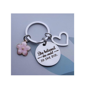 Cô Ấy tin rằng cô ấy có thể vì vậy cô ấy đã làm Móc khóa quà Tặng truyền cảm hứng cho con gái Con Trai từ cha mẹ - Product Image 4
