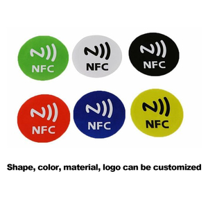 NTAG213 NTAG215 NTAG216 HF campione gratuito personalizzato impermeabile 13.56MHZ 860-960MHZ intarsio in PVC RFID etichetta adesivo NFC Tag - Product Image 6