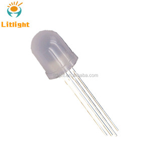 Programlanabilir 4 pins Through delik paketi F5 4.8mm şeffaf lens Dip hasır şapka <span class=keywords><strong>IC</strong></span> yerleşik-in nokta kontrol APA106 5mm RGB LED diyot