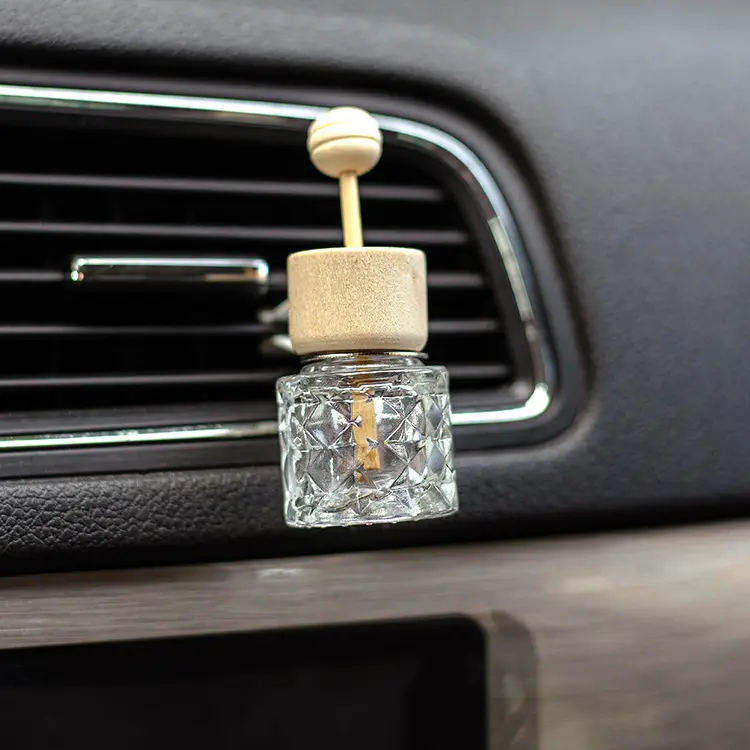 معطر هواء معلق للسيارة بتصميم فريد من نوعه مع زجاجة صوفي