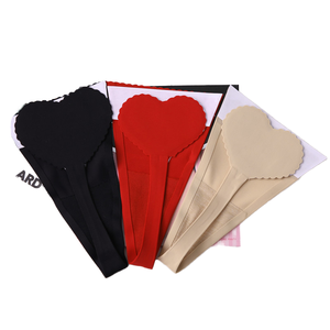 Una pieza Sexy Ladies G String Heart Ropa interior Traceless C-Pants con bragas adhesivas de silicona para el período Logotipo íntimo en - Product Image 2