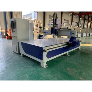 Máquina enrutadora CNC para aplicaciones de enrutamiento de madera con precio competitivo con componentes de motor competitivos - Product Image 1