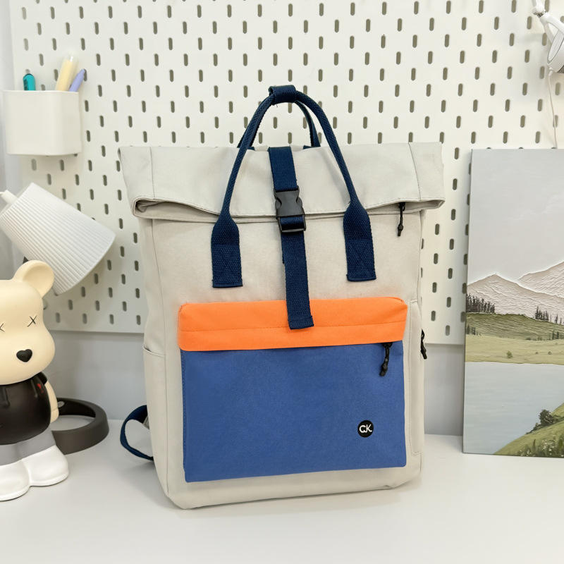 Esquema de color blanco y azul.