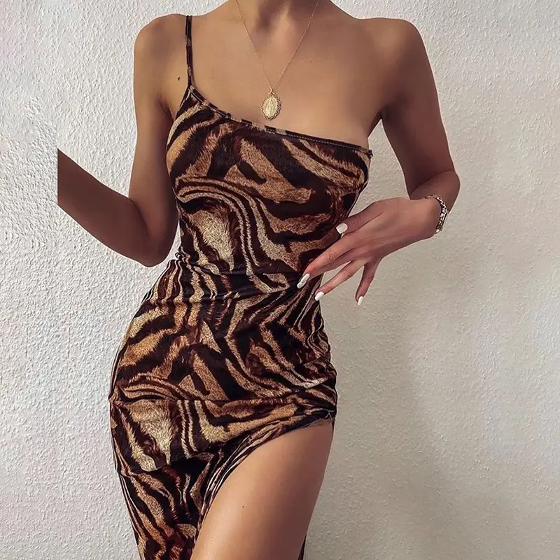 Venditore di abbigliamento una spalla Spaghetti Strap knit cami dress oem all'ingrosso abbigliamento donna Sexy ladies tiger camo bodycon dress