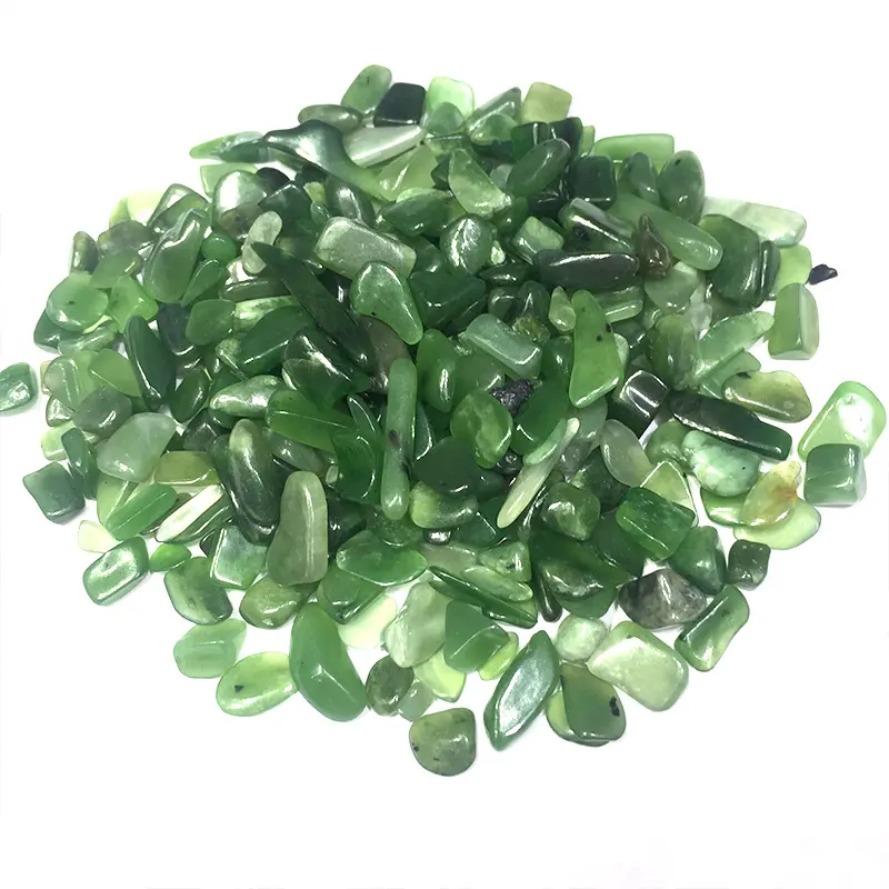 Al por mayor a granel natural jaspe verde jade duro pulido de cristal grava cayó piedra para Decoración