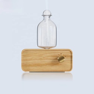 Ароматический распылитель с черной деревянной основой и стеклом - Product Image 4