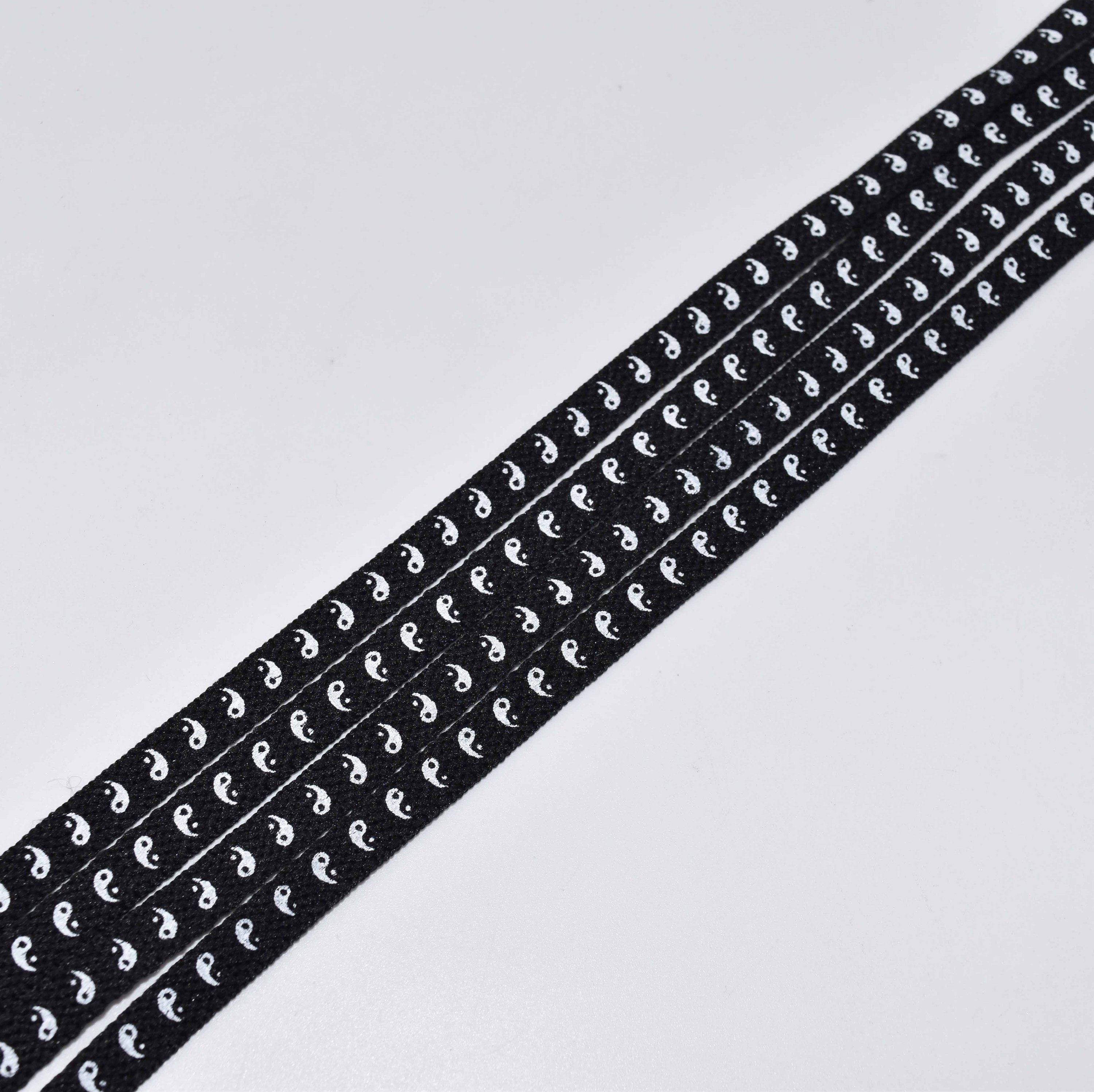 Logotipo en blanco y negro
