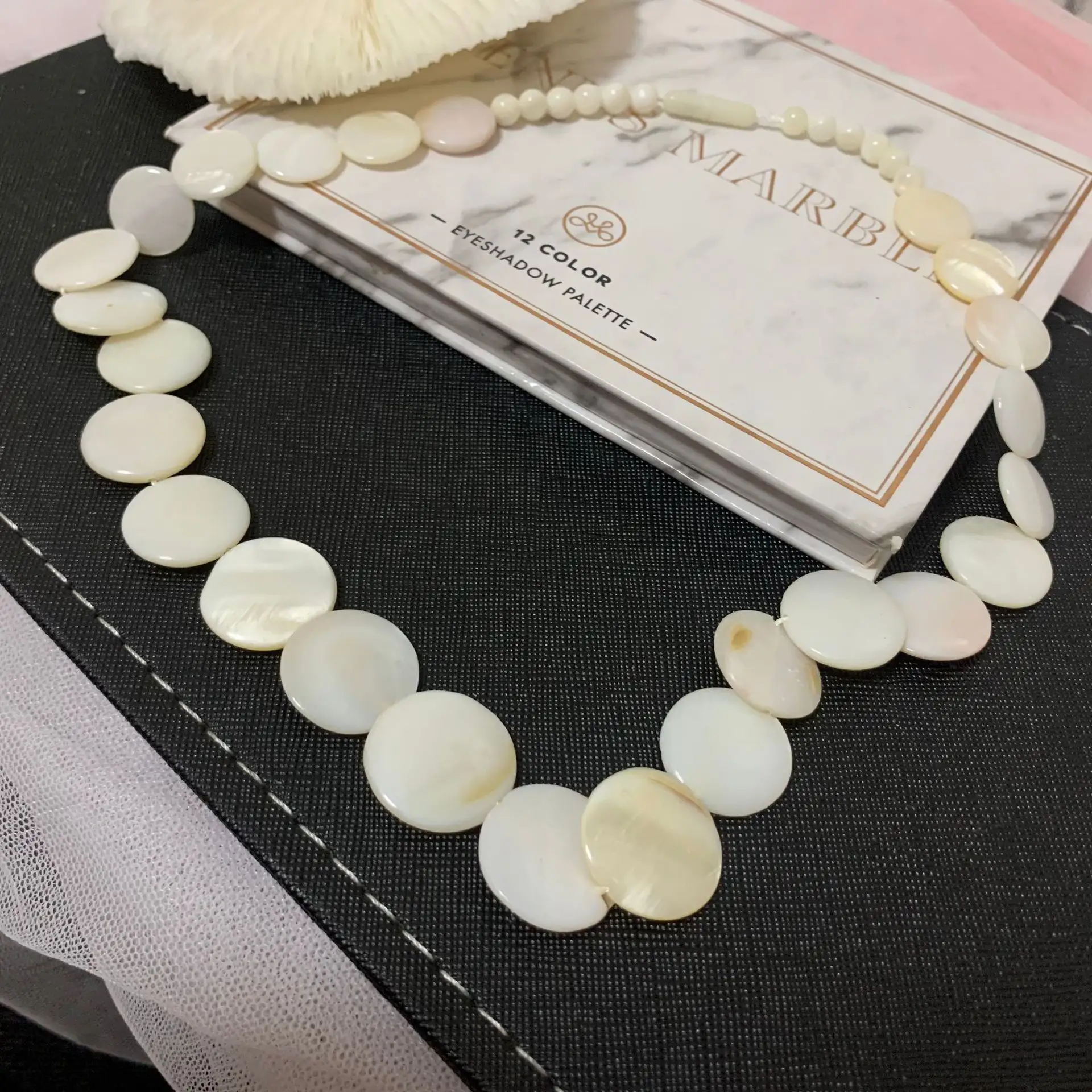 Großhandel weiße Farbe Schale Perle runde Form Mutter der Perle Halskette Armband Ohrringe