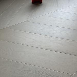 <span class=keywords><strong>30</strong></span> Kleuren Aanpasbare Brede Plank Houten Vloer Europese Witte Eiken Lage Prijs Aandelen Ontworpen Houten Vloeren
