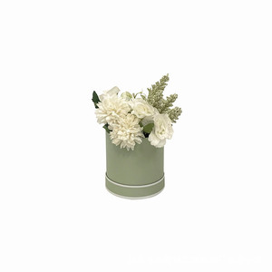 Fall in Color Wholesale Minimalist Macaron Style Packaging Boxes Fashionable Small Circular <strong>Hugging</strong> Bucket Rose Flower Gift <strong>Box</strong> - Product Image 4