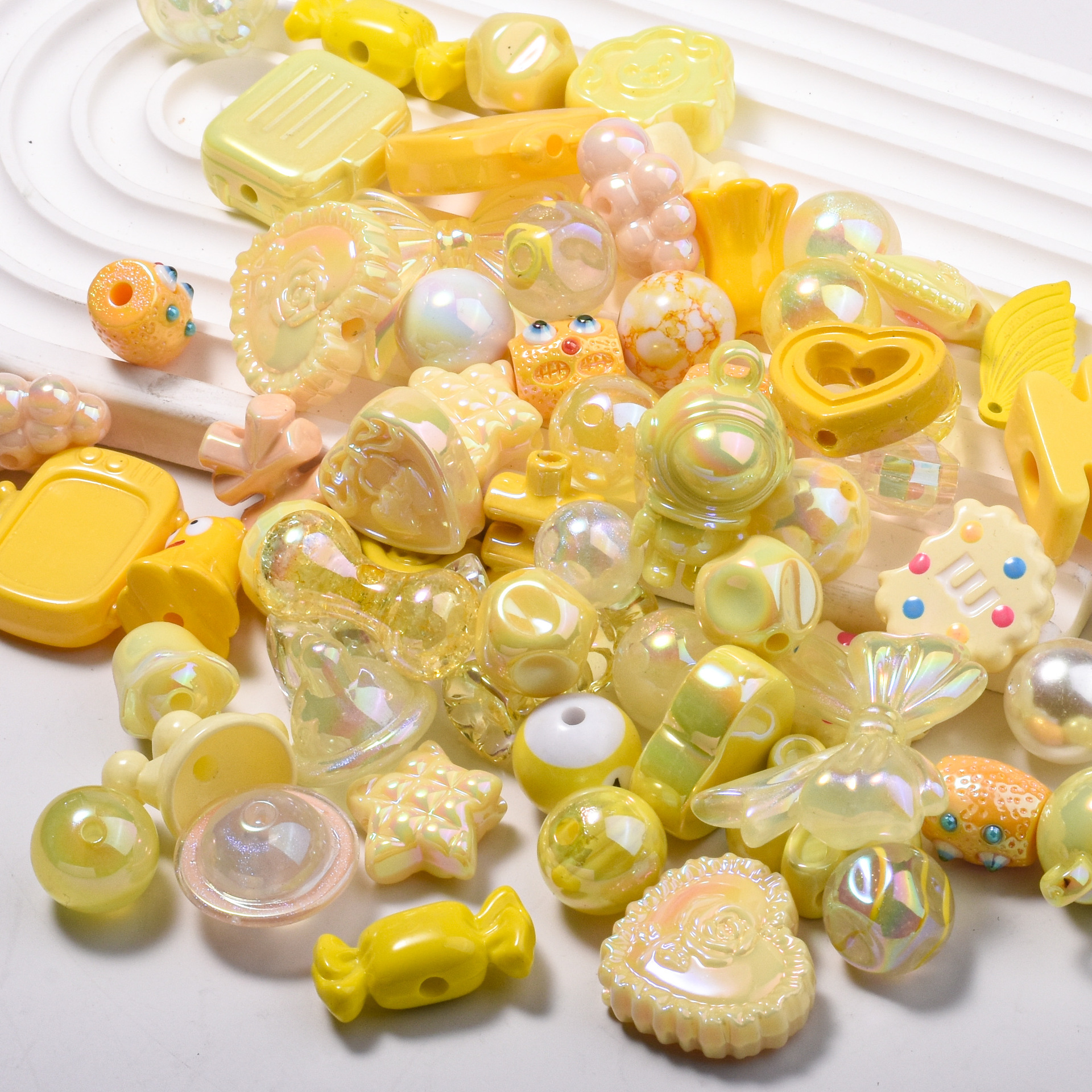 สีเหลือง