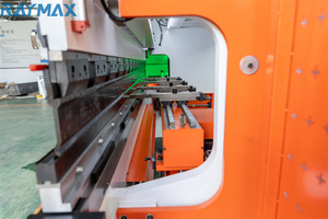 RAYMAX Smart Choice <strong>Computer</strong> <strong>Numerical</strong> <strong>Control</strong> Italian ESA 4+1axis/6+1axis CNC Press Brake Machine - Product Image 4