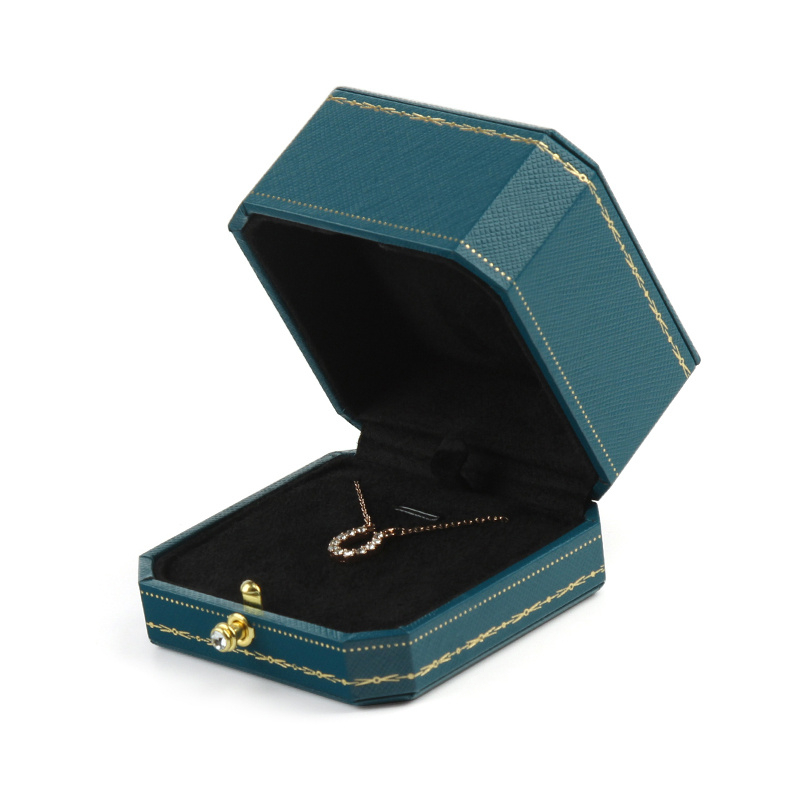 Green pendant box