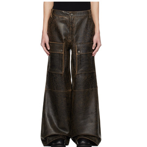 OEM nueva moda personalizada marrón Crackle bolsillos utilitarios aspecto vintage pantalones de cuero pantalones de pierna ancha de gran tamaño - Product Image 1