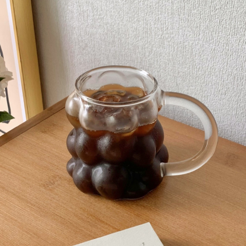 Tasse avec poignée