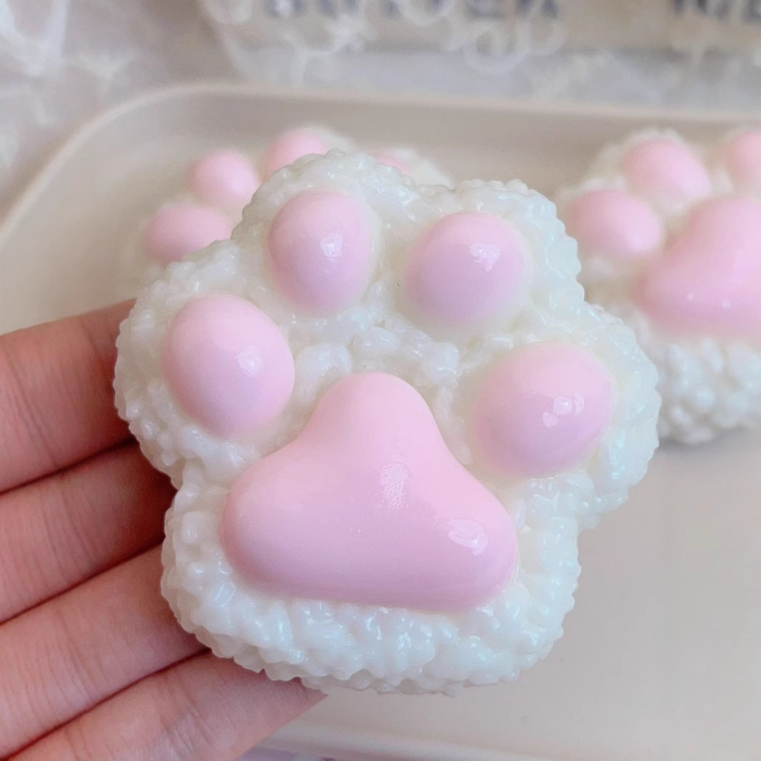 Pink rice ball cat paw