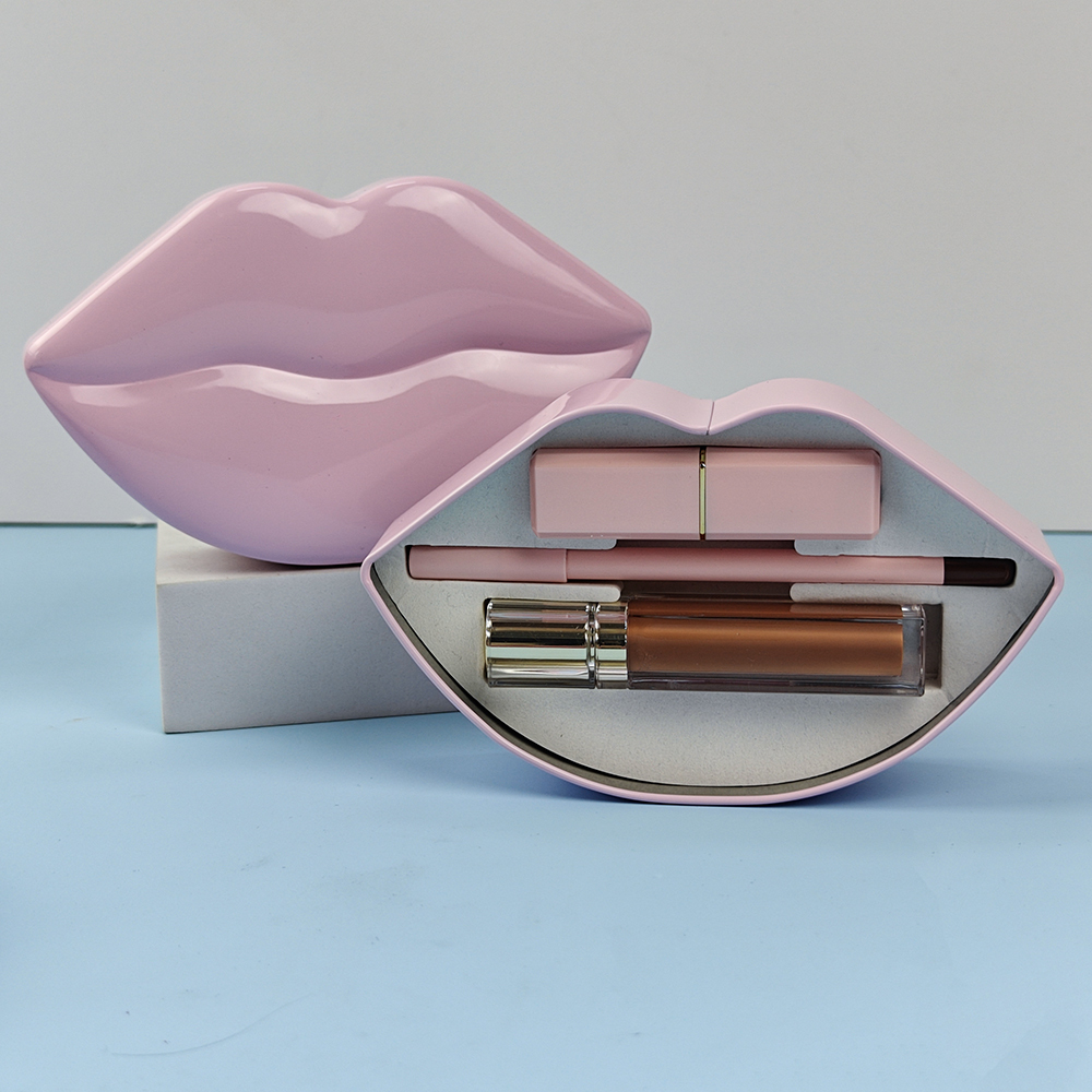 ENSEMBLE ROUGE À LÈVRES, GLOSS ET CRAYON LÈVRES