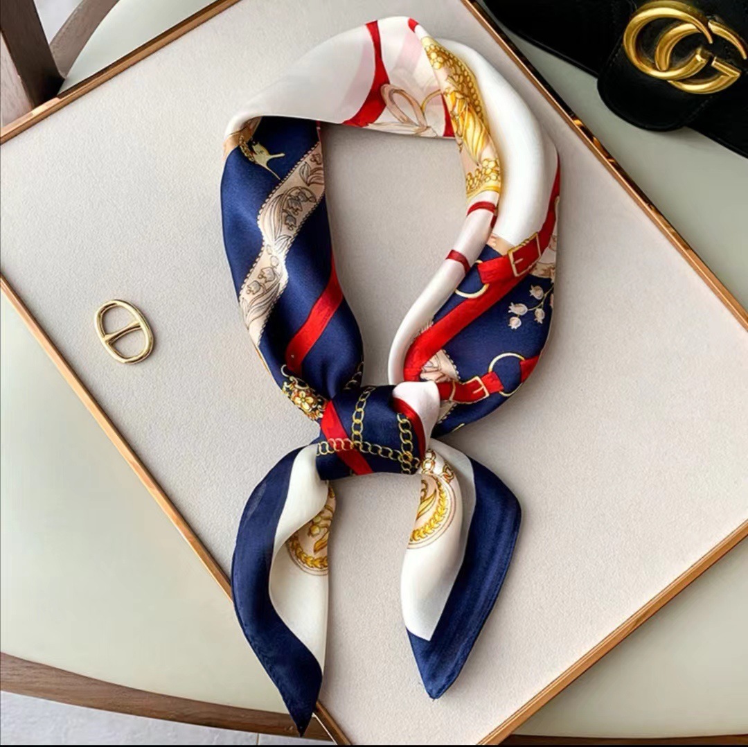 Large saddle leather buckle navy blue 70 square scarf-70cm