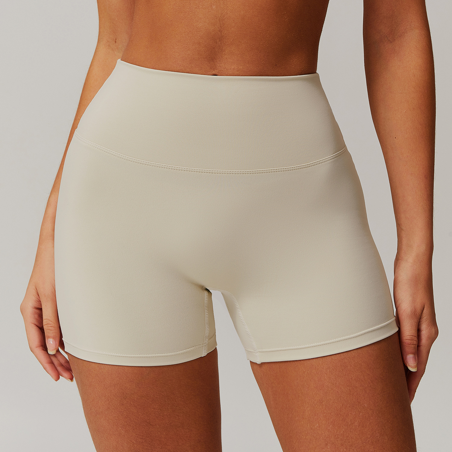 Short beige