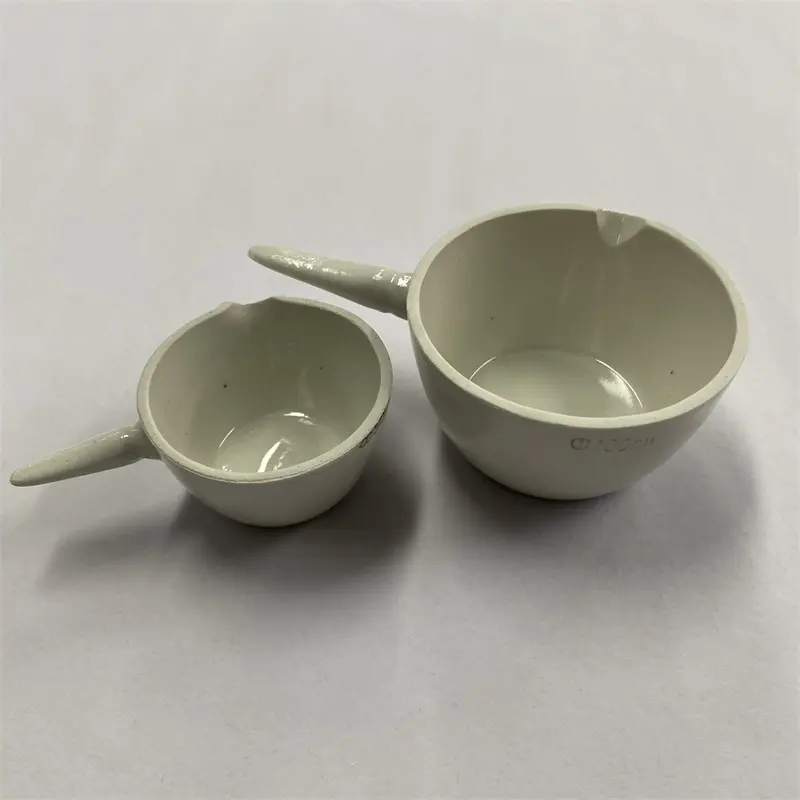 Plato de evaporación de cerámica de porcelana de laboratorio de varias especificaciones con pico y mango