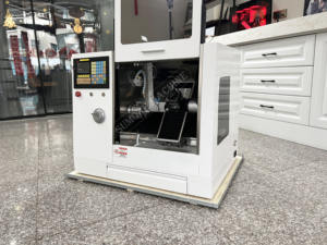 Torno CNC pequeño Sumore cama inclinada Stc2150 máquina de torno CNC de Servicio Ligero con herramientas en vivo para educación o uso de hobby - Product Image 6