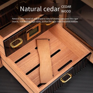 The Premium Cigar <strong>Humidor</strong> Has a Good Shelf Made of Pure Cedar Wood and Maintains Constant Humidity Control of the Cigar - Product Image 4