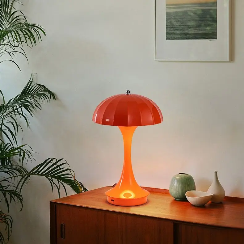 Lámpara de mesa de hongo danés dormitorio cabecera estilo ins lámpara de brote lámpara de mesa decorativa táctil de atenuación creativa media y antigua