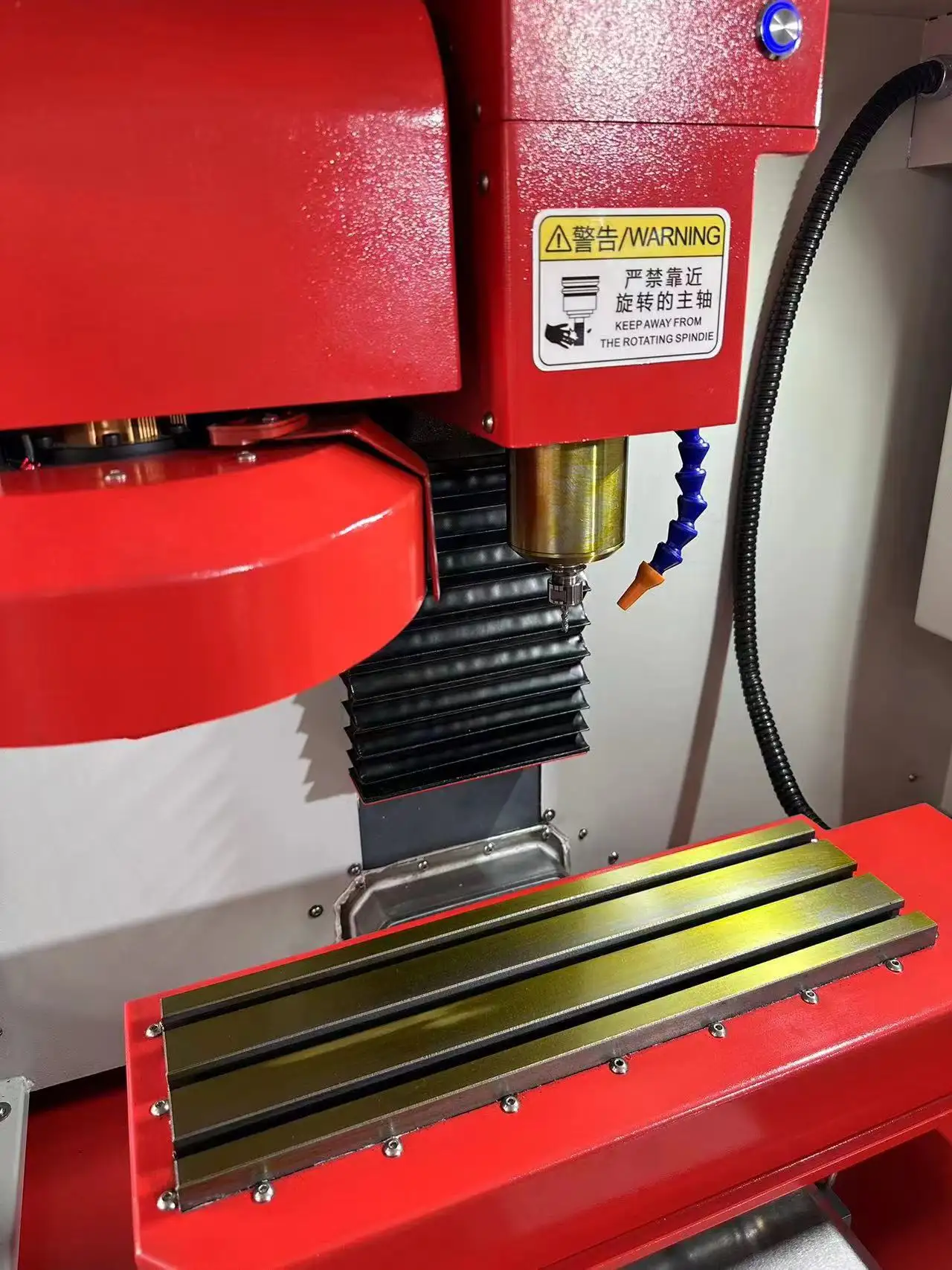 XH7115B mini CNC freze makinesi metal freze CNC