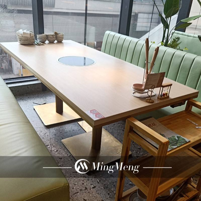 โต๊ะสี่เหลี่ยมผืนผ้า