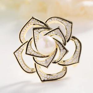 Wholesale Fashion Gold Color Zircon Pearl Hollowed Out Camellia Flower <strong>Brooch</strong> for Women - Product Image 2