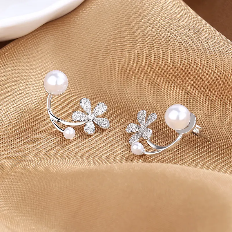 Pendientes de flores pequeñas de perlas de imitación a la moda para mujer, pendientes geométricos de diamantes de imitación de estilo francés, joyería Simple