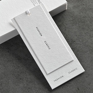Etiquetas colgantes de ropa baratas, diseño personalizado, Impresión de nombre, logotipo, ropa de papel, etiquetas colgantes de lujo con cuerda - Product Image 1