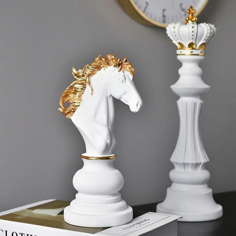 Wholesale Resin Statues Crafts King and Queen War Horse Sculpture Chess Sets Piece Luxury Decoration