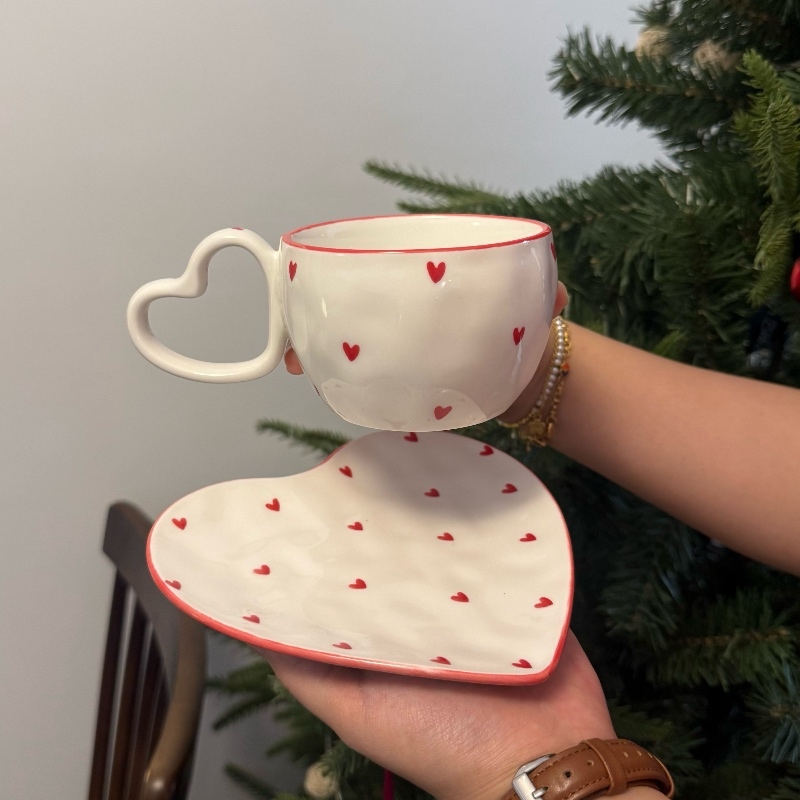 Petite tasse coeur rouge 280ml plat coeur