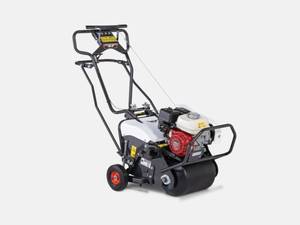 Yüksek kaliteli AE19, çim yenileme hattındaki en küçük havalandırıcılardan biridir. - Product Image 2