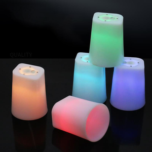 Nhà Máy Bán Buôn Đảng Sàng Thanh Hộp Đêm Biểu Tượng Tùy Chỉnh Nhựa Đầy Màu Sắc Nhấp Nháy <span class=keywords><strong>LED</strong></span> Sáng Xúc Xắc Cup - Product Image 1
