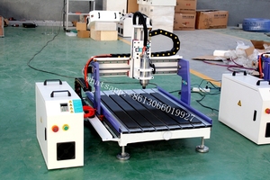 Alta eficiência móvel Desktop pequena madeira <span class=keywords><strong>CNC</strong></span> gravura máquina AKG 6090 6012