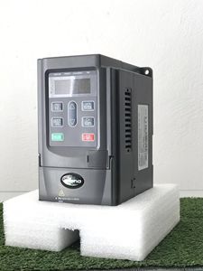 China 3-Phasen-Wechselstrommotor-Drehzahlregler mit 415V 5 PS 380V 4kW Ausgangs leistung Kosten günstige 400W VFD