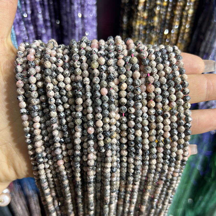 Rhodonite ligne noire